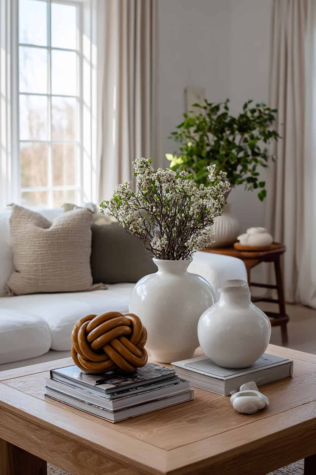 Complete Minimal Sculptural Decor Pieces