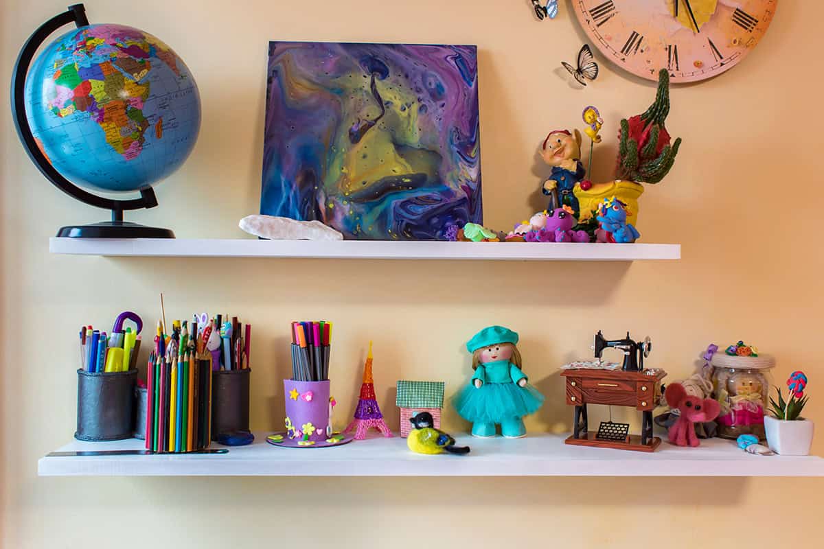 Everyday Shelves, Travel Story Included