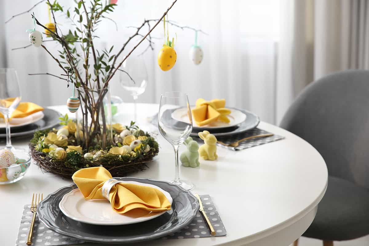 Moss Nest Centerpiece Table