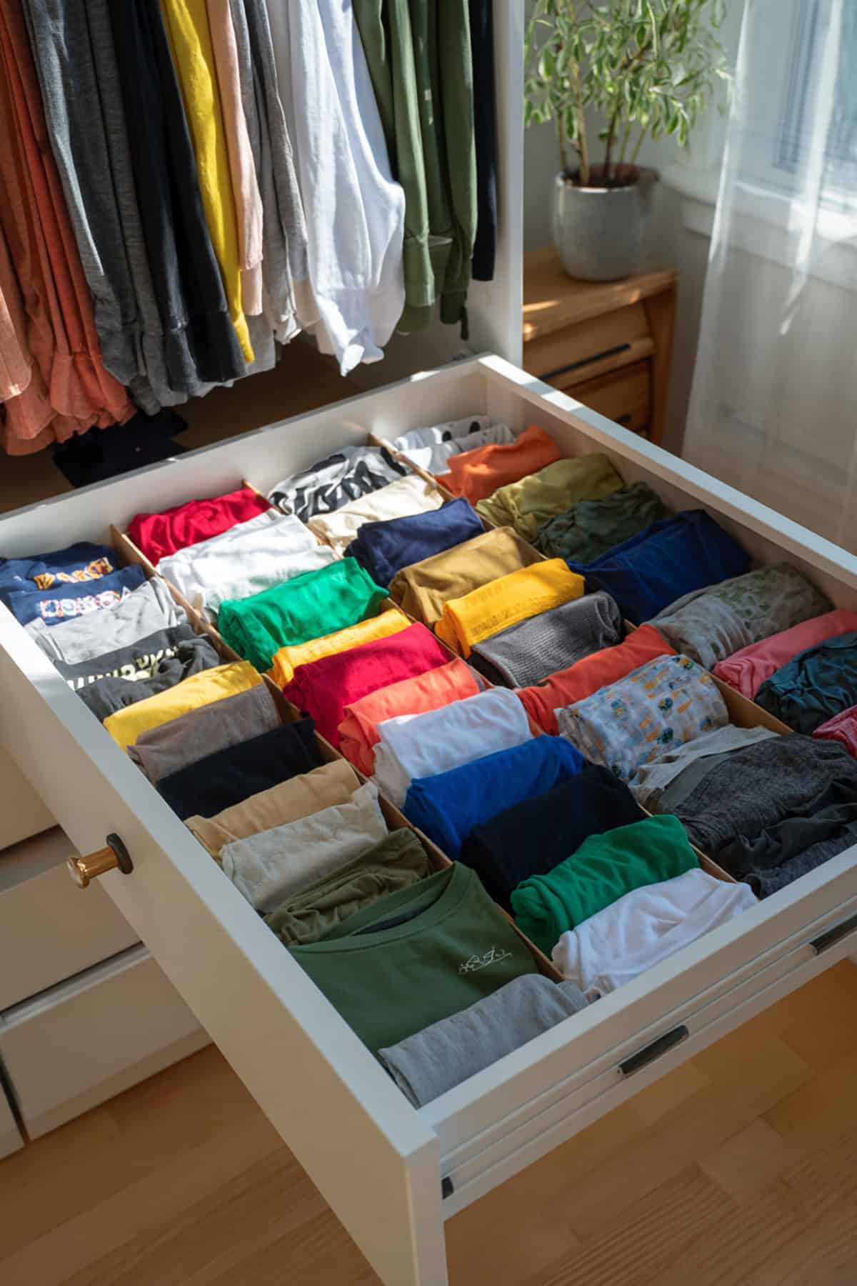 MALM Dresser With Drawer Dividers