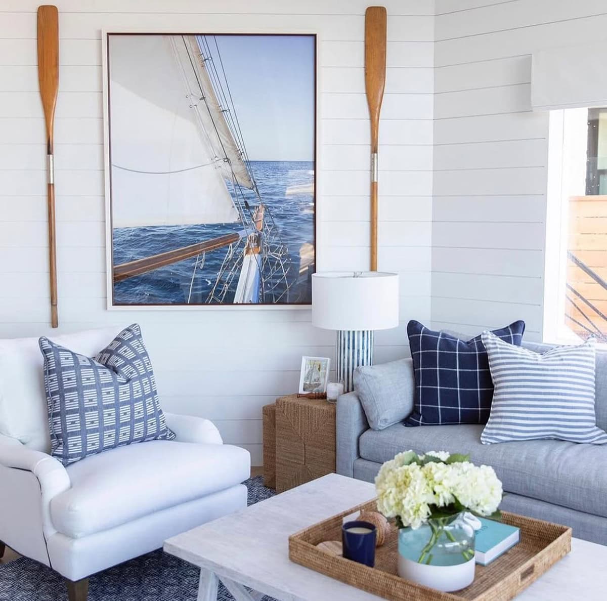 Decorative Oars and Ocean Picture Frame as Wall Statement
