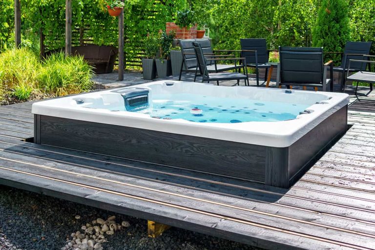 28 Must-See Hot Tub Landscaping Ideas For Backyards