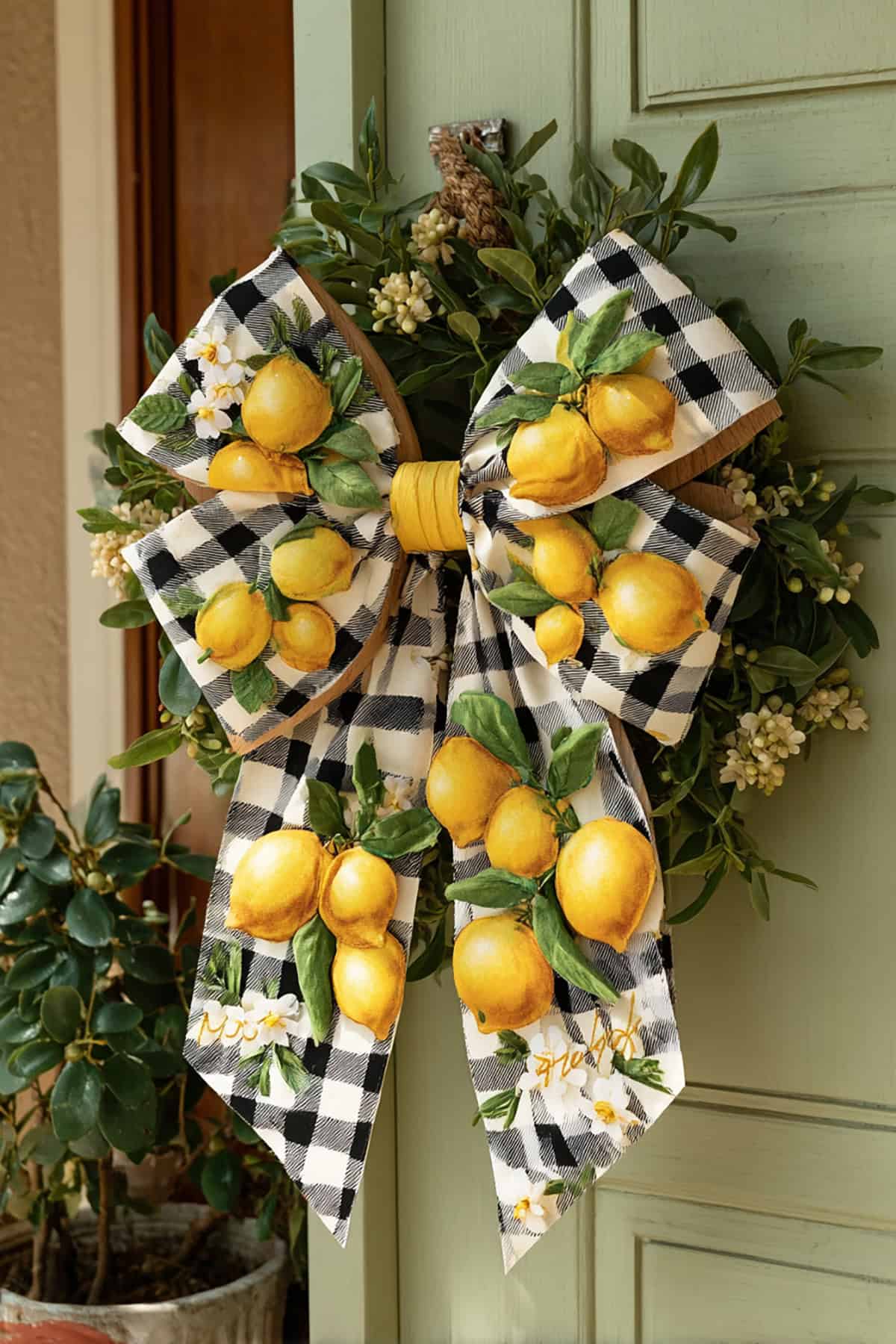 Lemon Gingham Bow Hanger