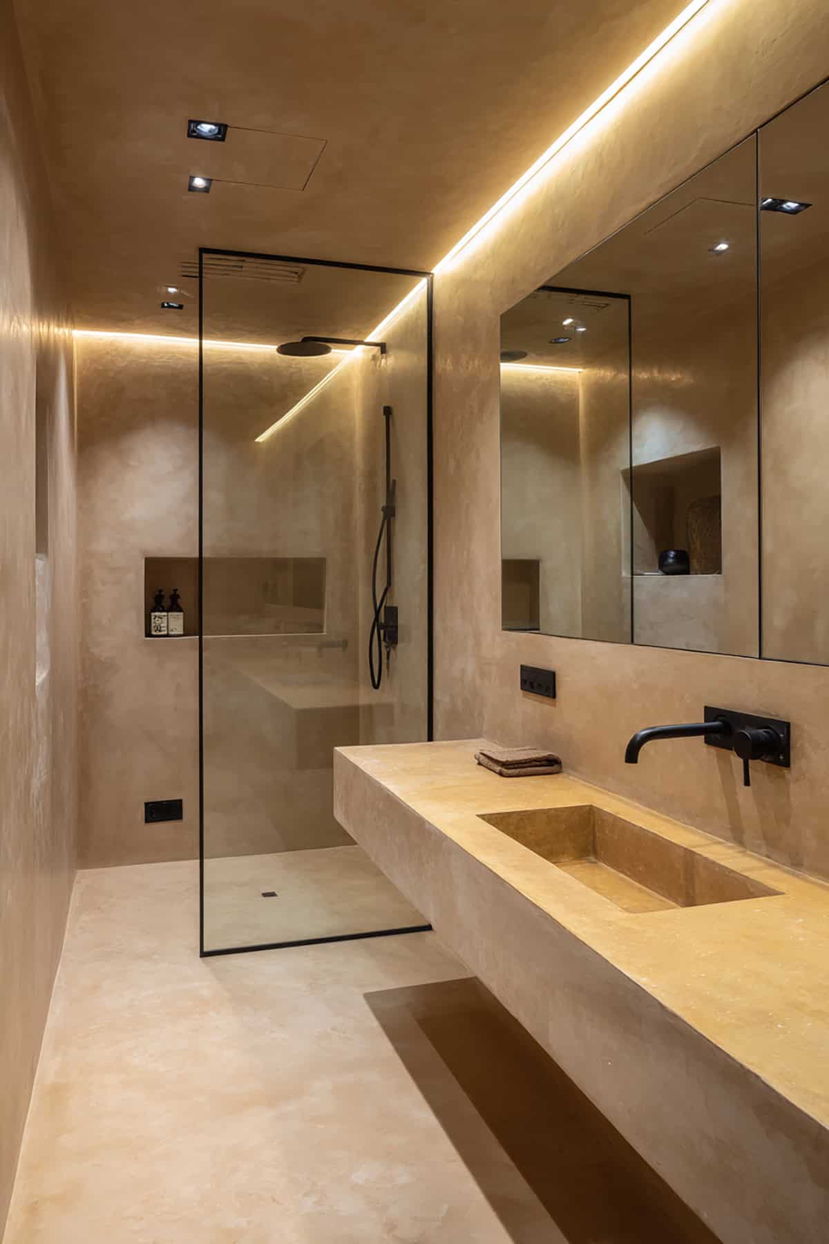 Microcement Scandinavian Bathroom with Seamless Surfaces