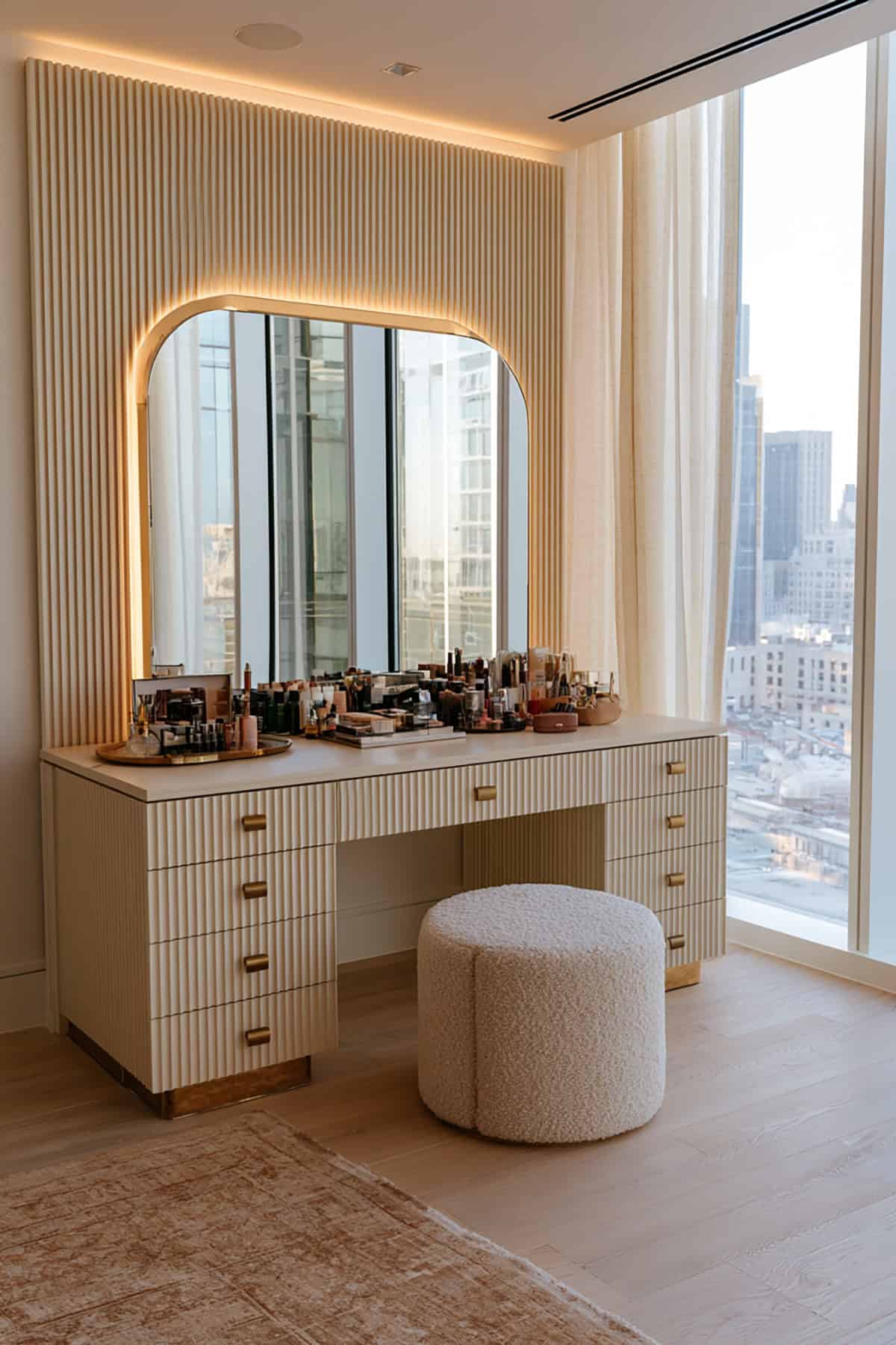 Arched Mirror Makeup Vanity With Fluted Drawers