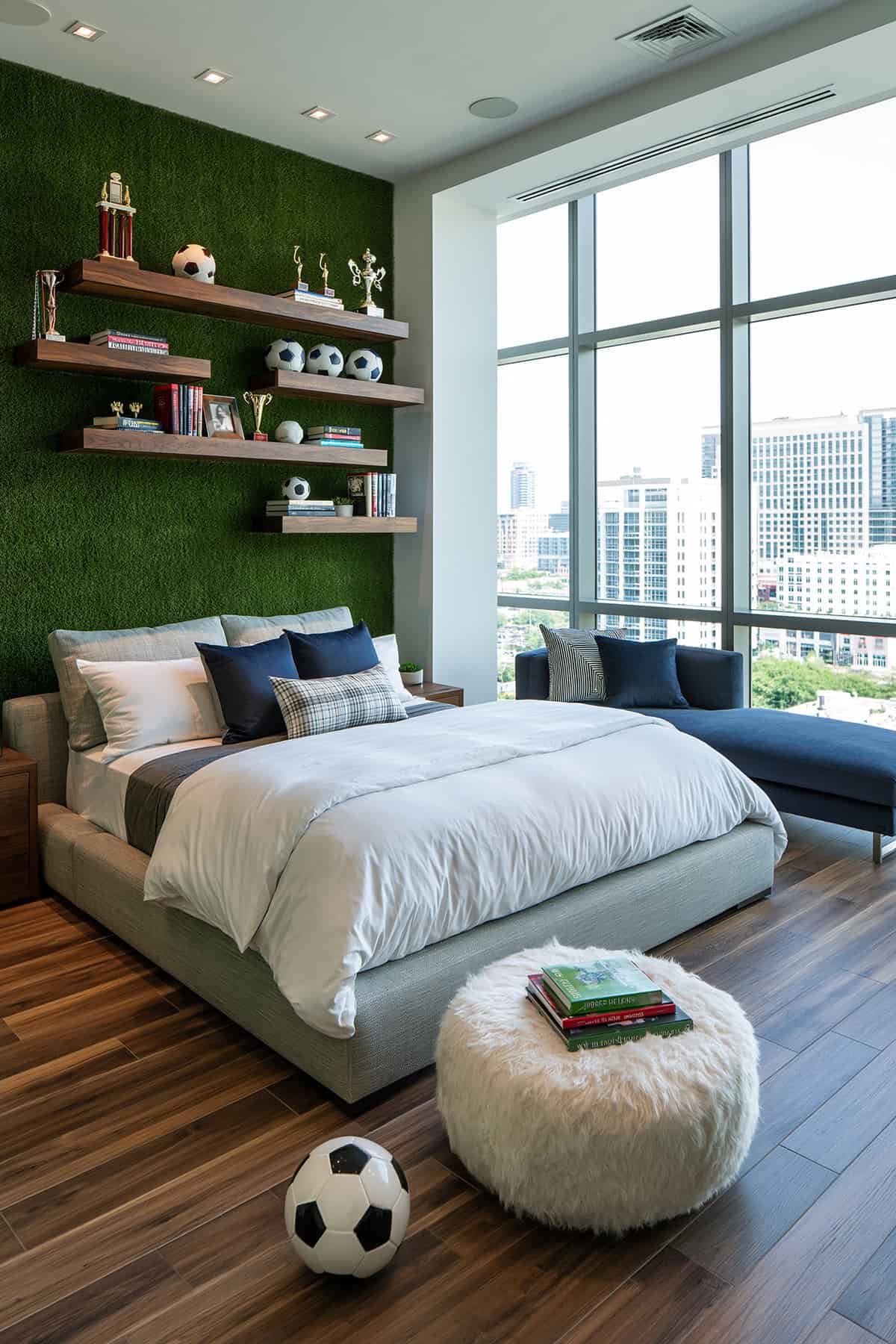 Green Turf Feature Wall