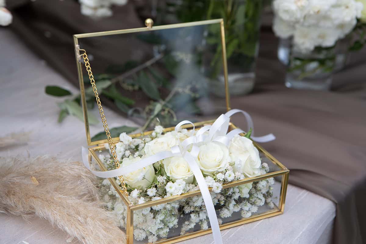Baby’s Breath Centerpiece In A Glass Box