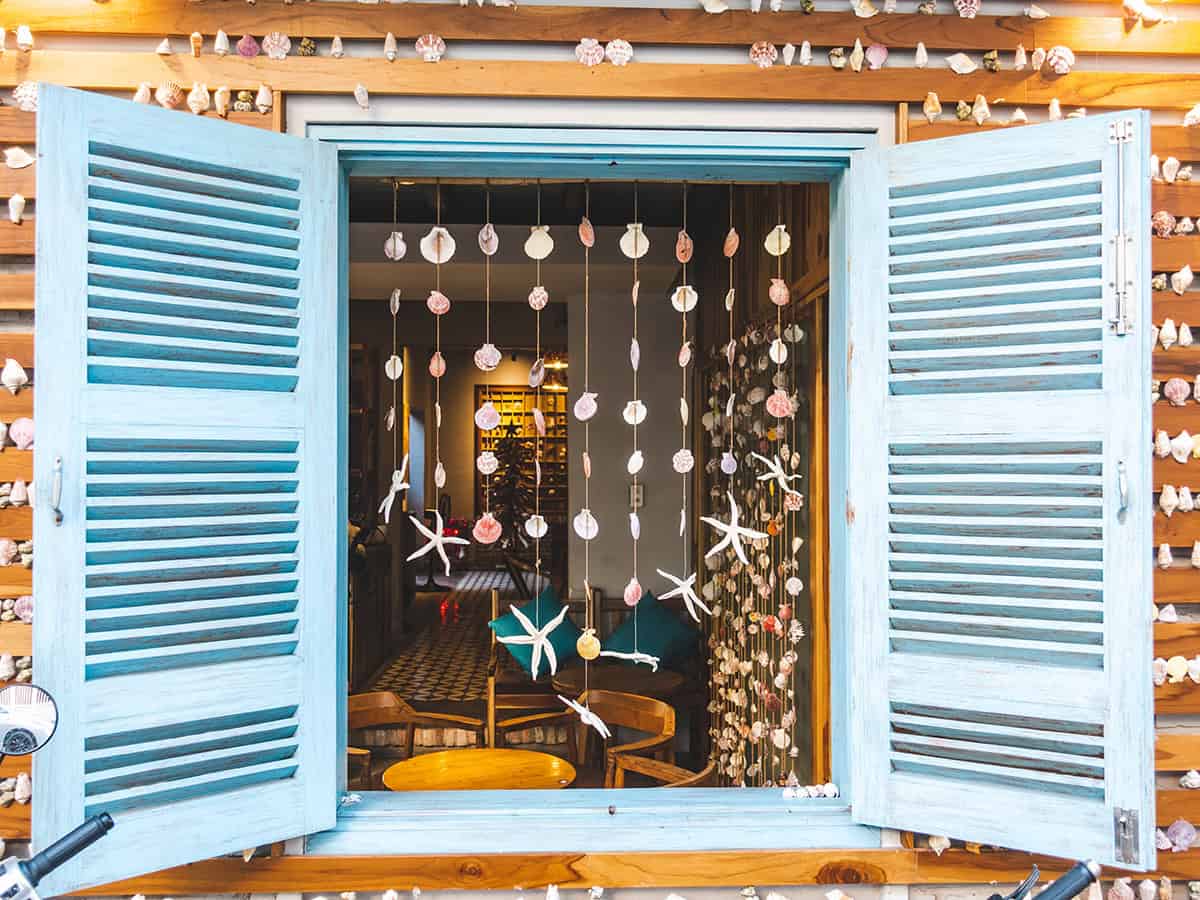 Hanging Seashell Window Curtain