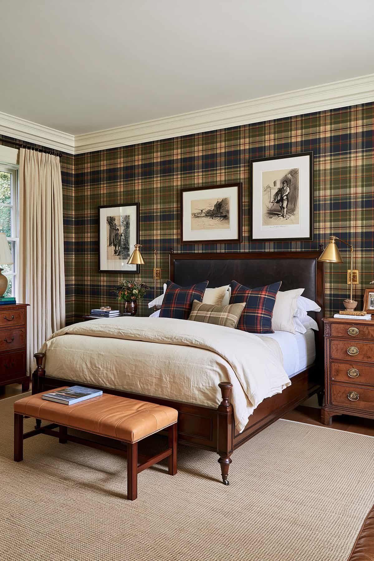 Heritage Bedroom With Plaid Walls