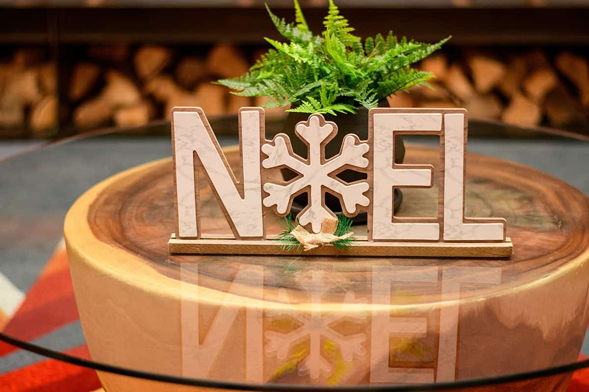 Snowflake Noel Sign for Holiday Decor