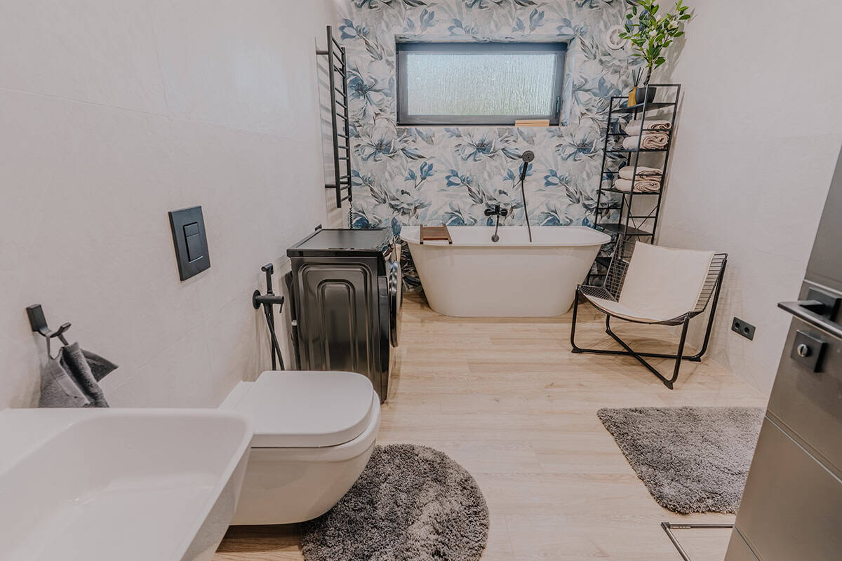 Soft Blue Floral Bathtub Wallpaper