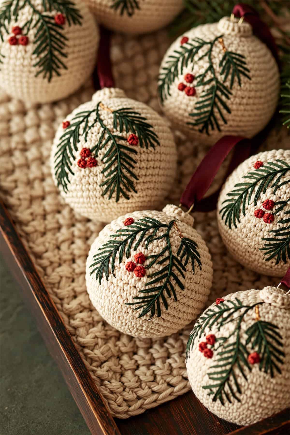 Evergreen-Embroidered Crochet Baubles