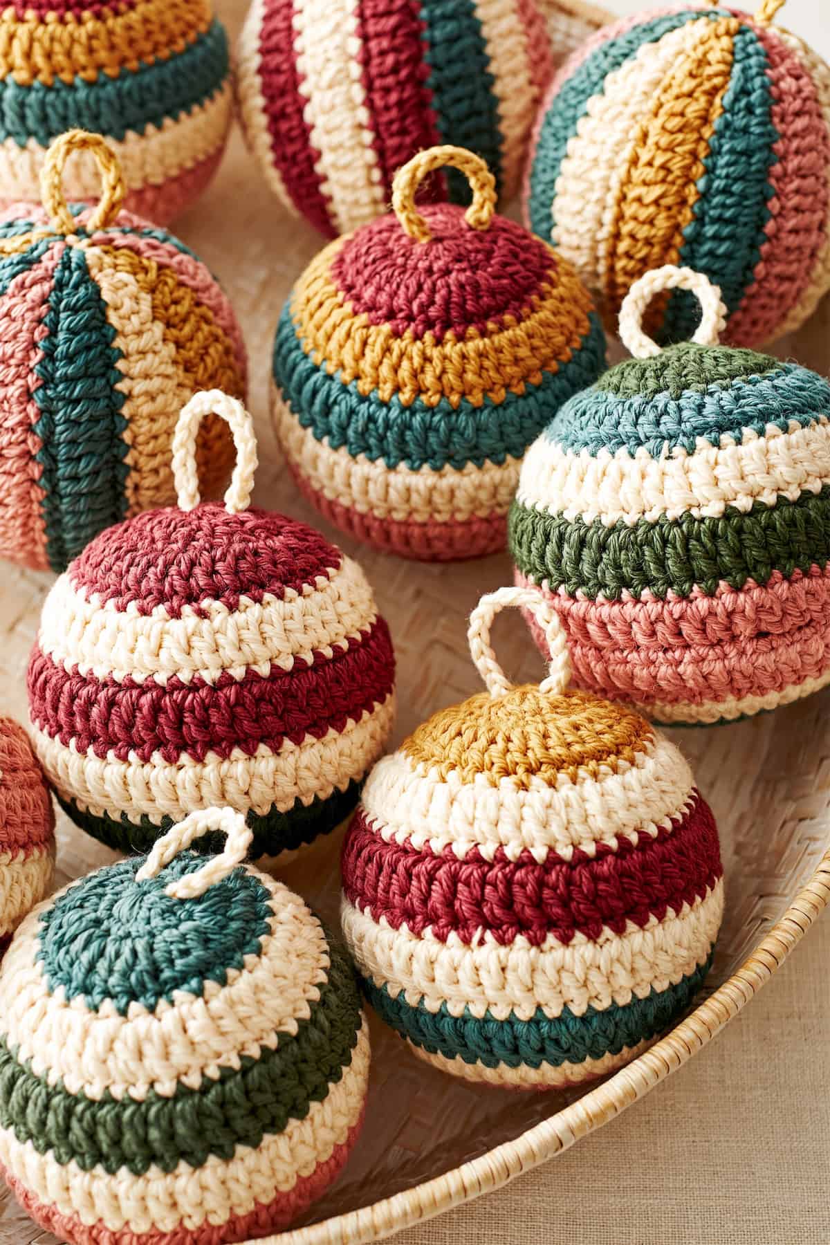Scrap-Yarn Stripe Baubles